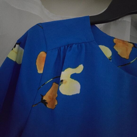 Daniel Rainn Blue floral top shirt sleeve blouse - Picture 6 of 9